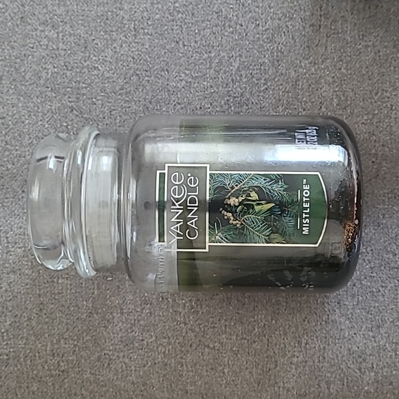 Yankee Candle Accents Yankee Candle Mistletoe Poshmark